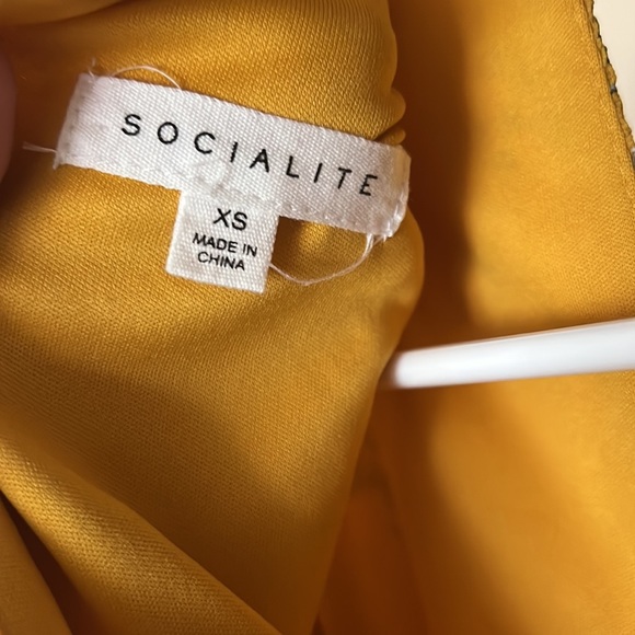 Socialite dress - Picture 9 of 9